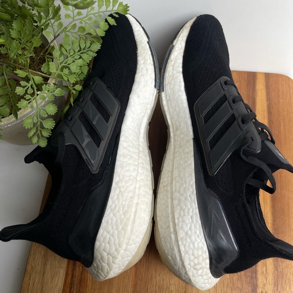 ADIDAS ultraBOOST 22   🔴Men size 7.5 - Picture 8 of 10